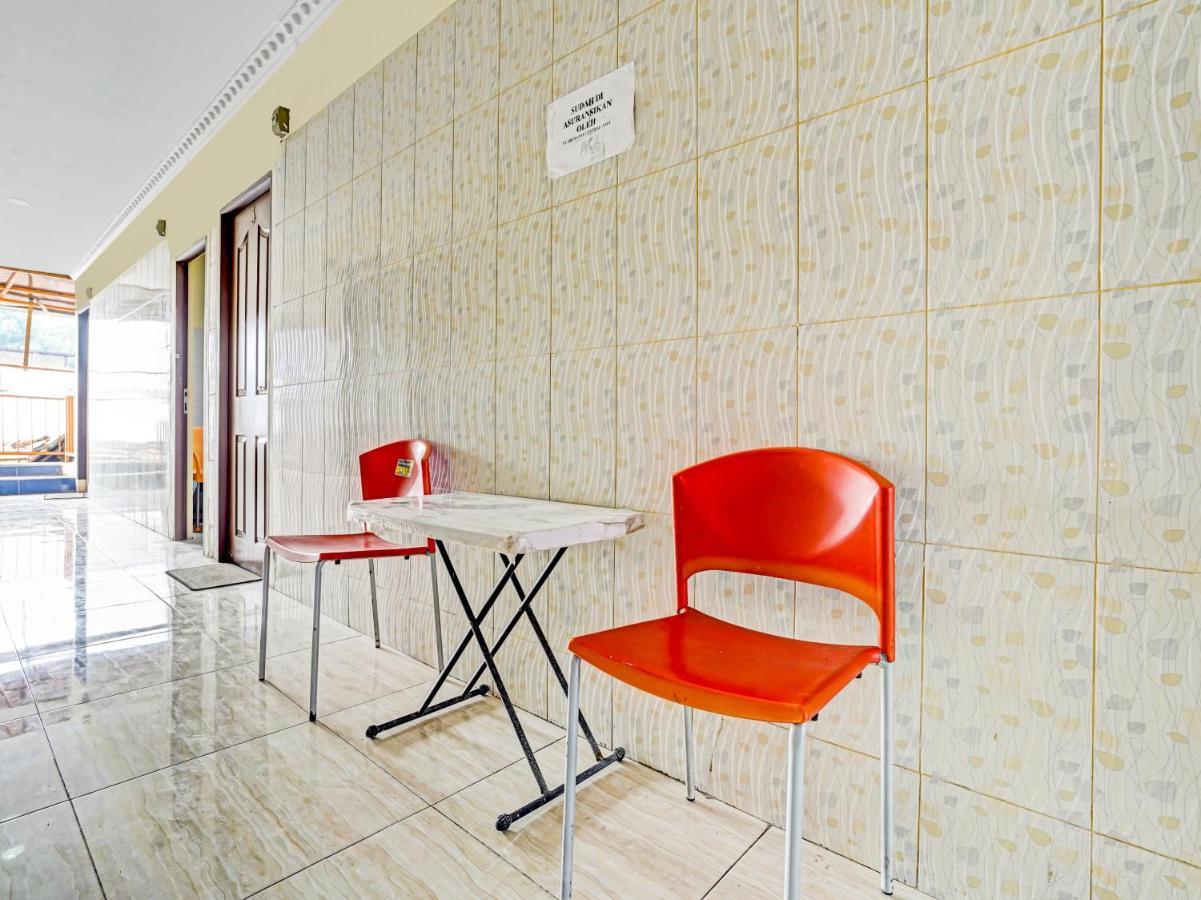 Oyo 90238 Hotel Nusantara Cirebon Eksteriør bilde