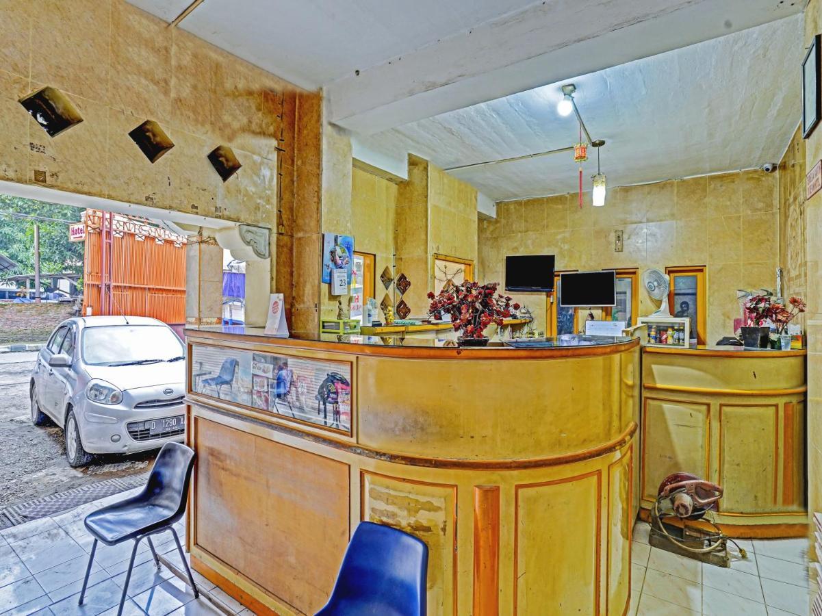 Oyo 90238 Hotel Nusantara Cirebon Eksteriør bilde