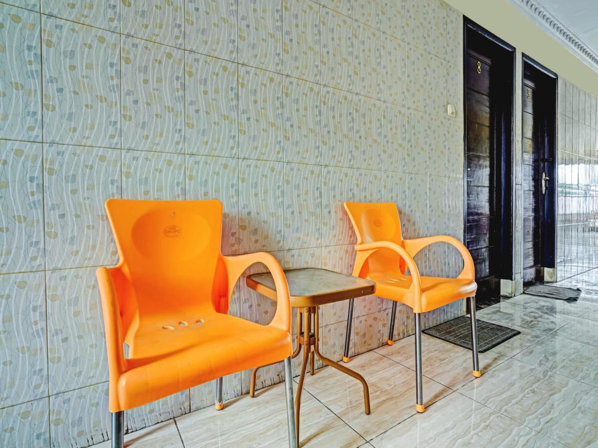 Oyo 90238 Hotel Nusantara Cirebon Eksteriør bilde